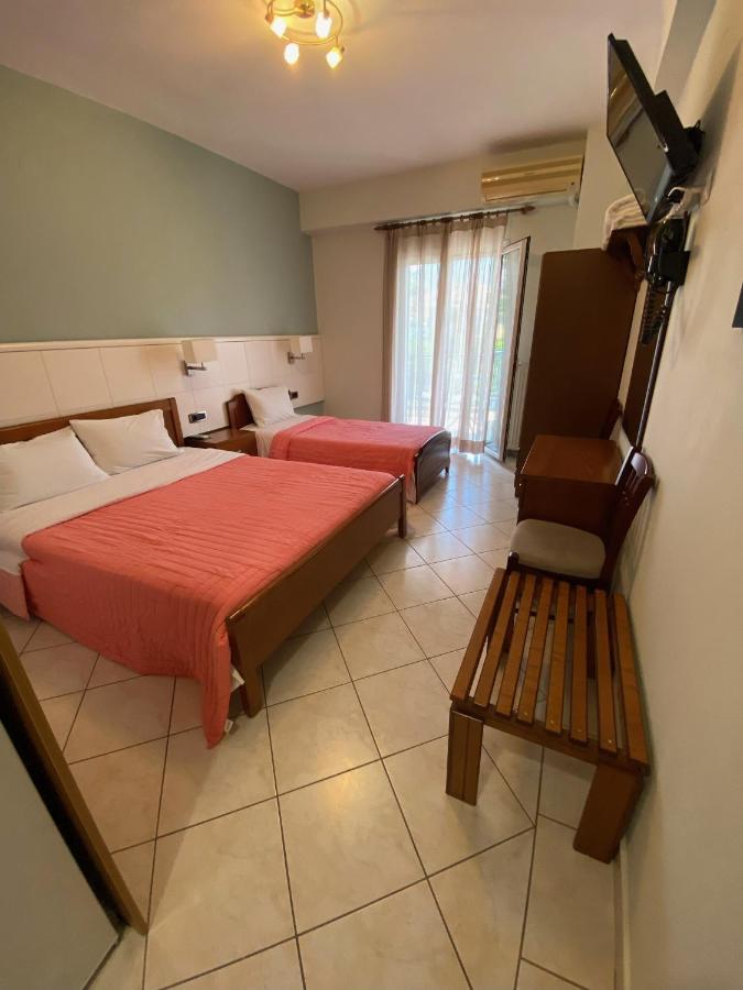 Paradosi Rooms Igoumenitsa Exterior foto