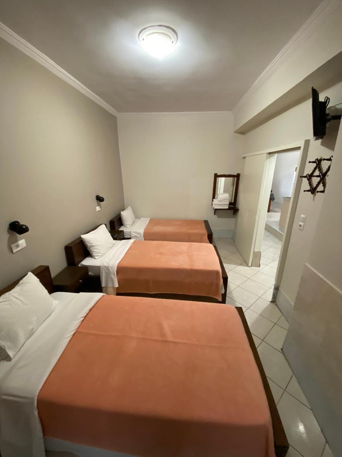 Paradosi Rooms Igoumenitsa Exterior foto