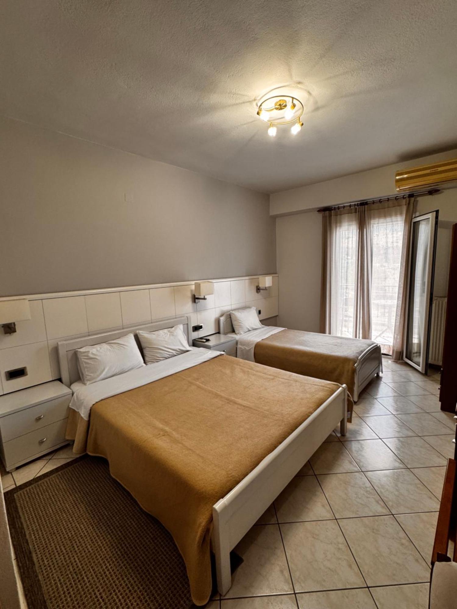 Paradosi Rooms Igoumenitsa Exterior foto
