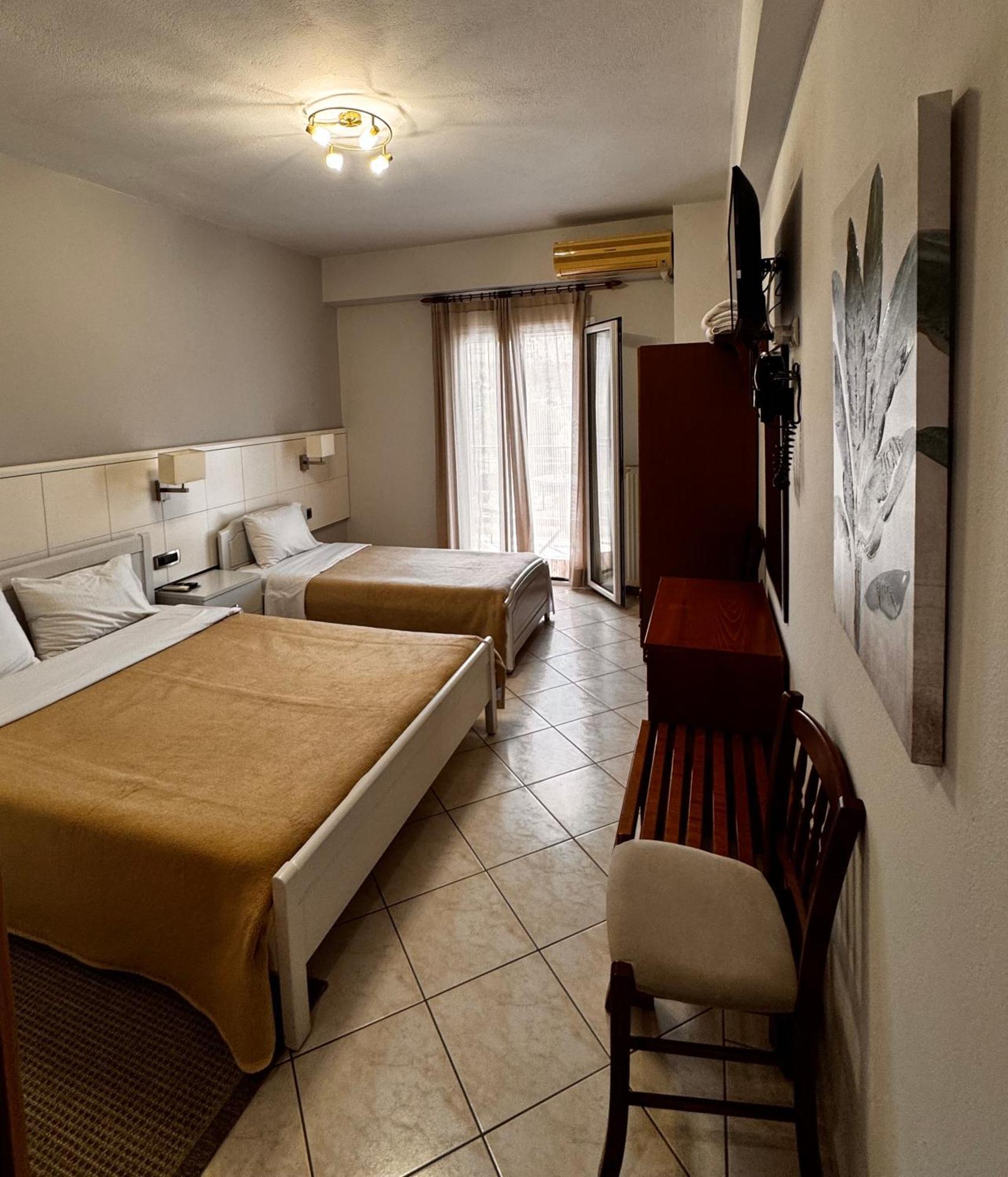 Paradosi Rooms Igoumenitsa Exterior foto
